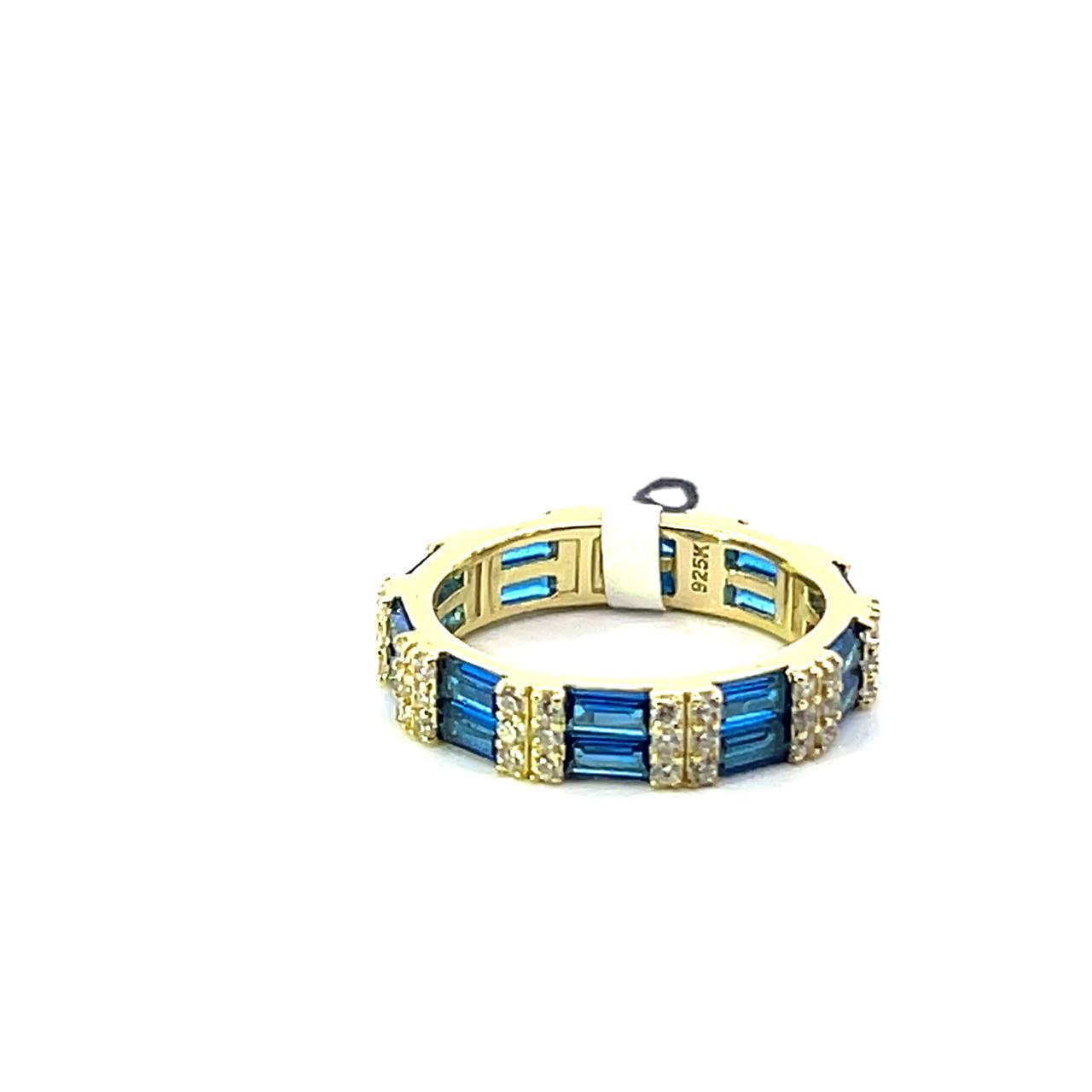 2 BAGUETTE 2 PAVE BLUE RING