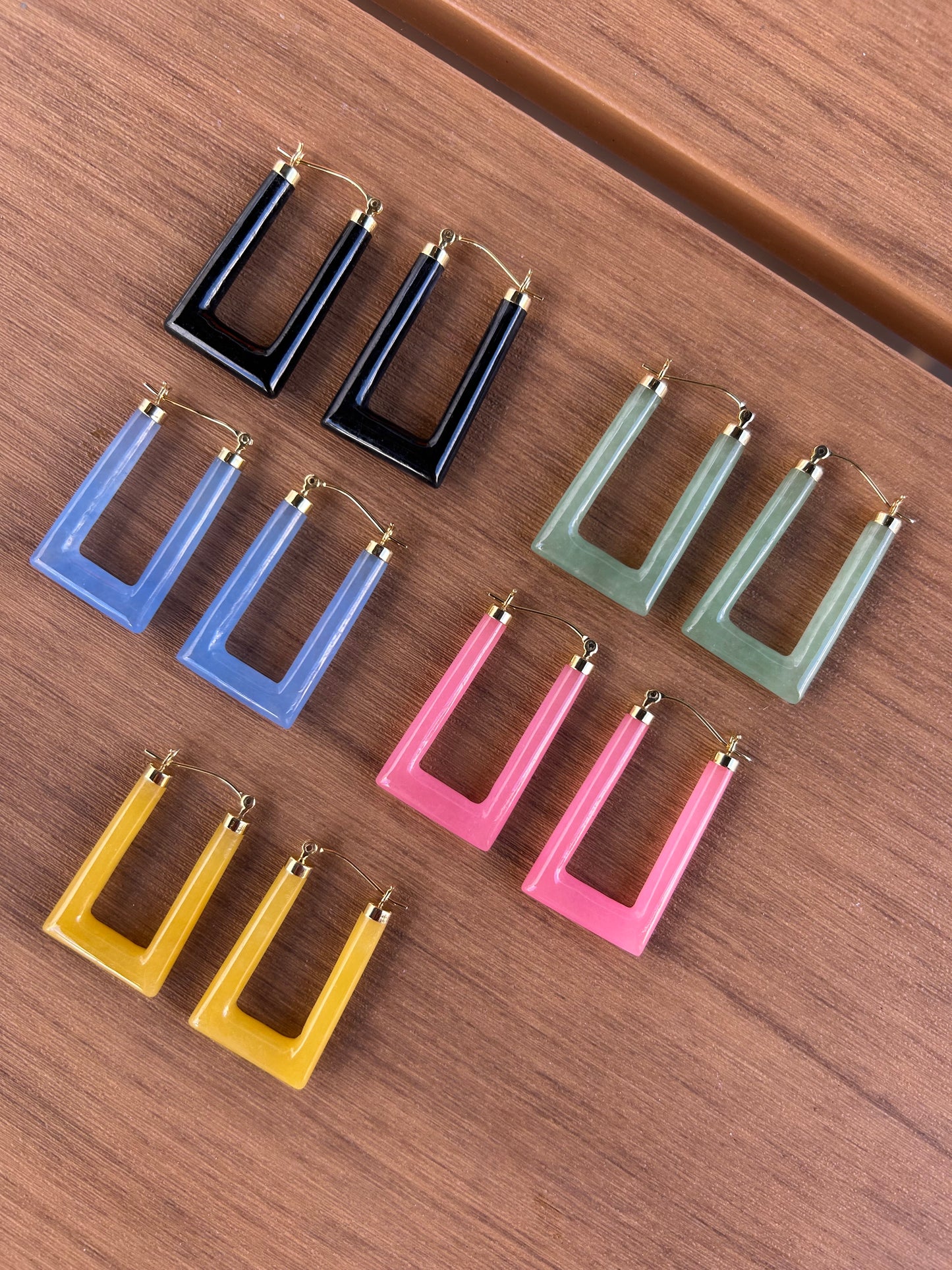 14K YG NATURAL JADE GREEN BOX HOOPS