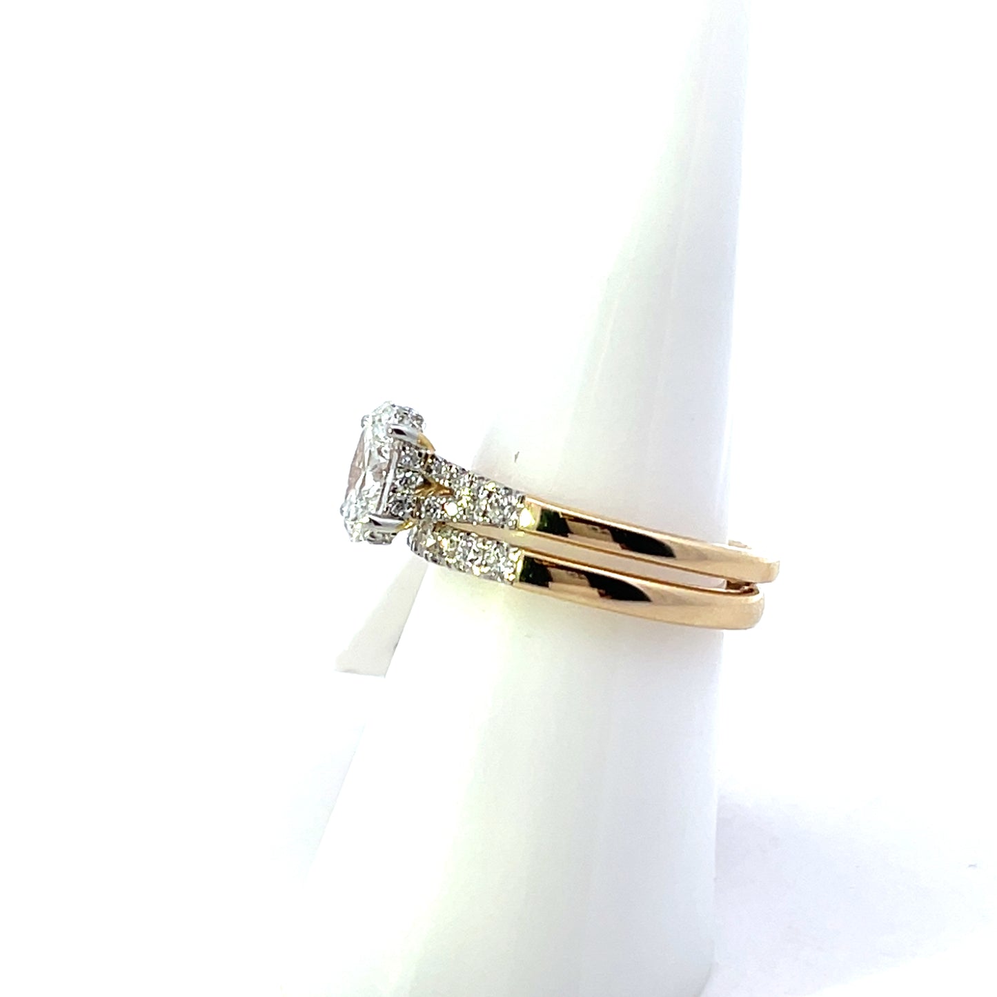 14K YG D-1.50CTW 1.02CT LAB DIAMOND OVAL BRIDAL DUO SET WITH PAVE BAND ENGAGEMENT RING