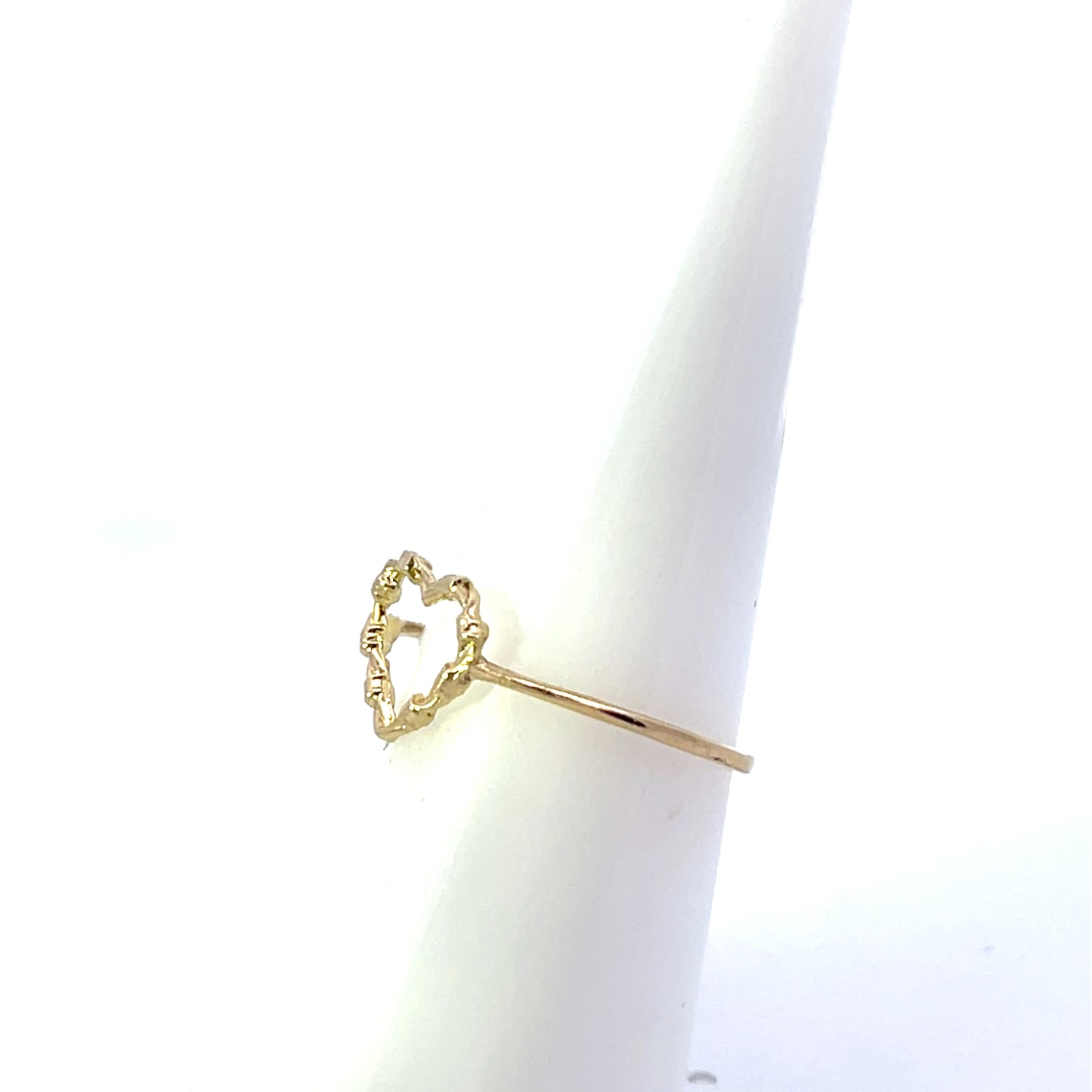 10K YG SOLID SMALL HOLLOW HEART RING