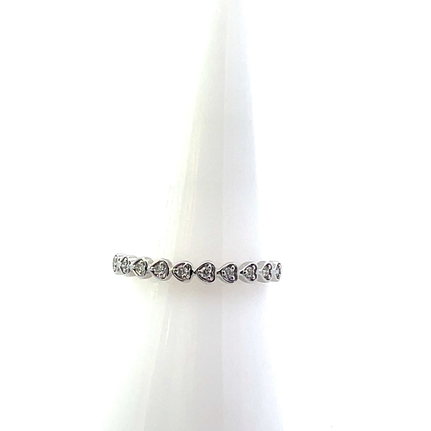10K WG D-0.10CTW HEART DIAMOND RING BAND
