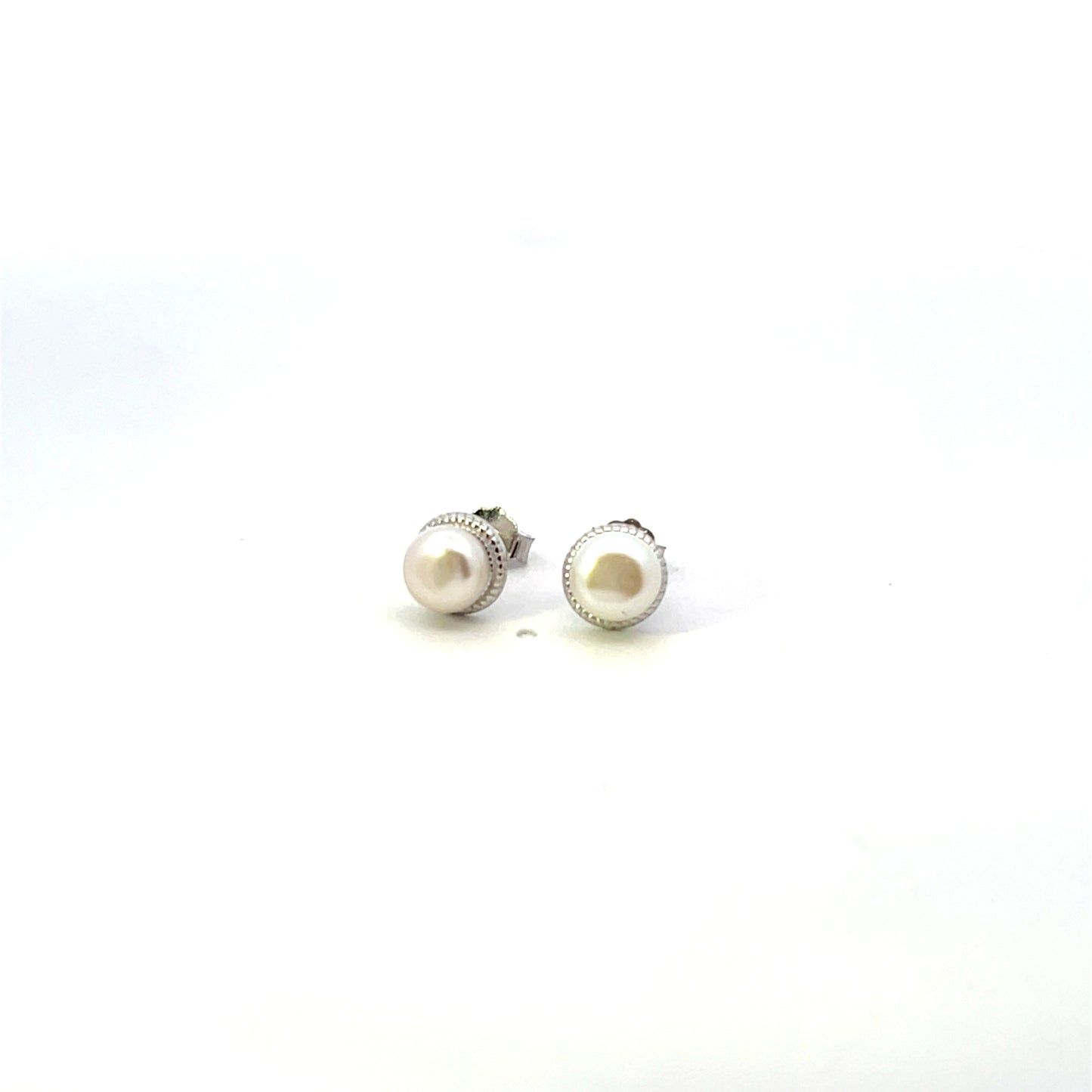 SMALL NATURAL PEARL WITH ROPE BEZEL SILVER