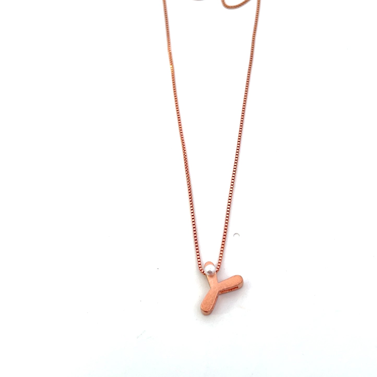 LETTER NECKLACE WITH MINI PEARL ROSEGOLD