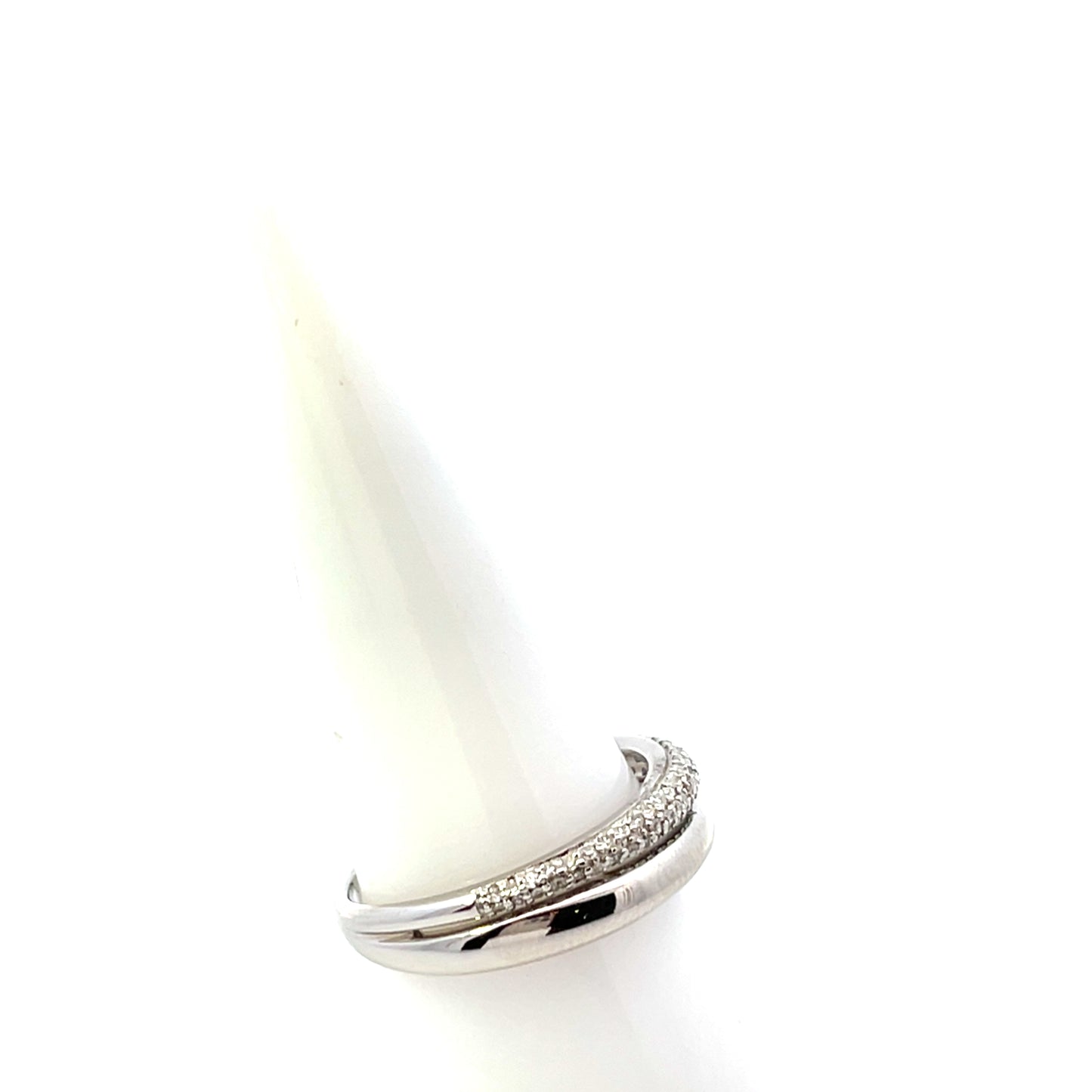 2 ROW SOLID AND NATURAL DIAMOND RING