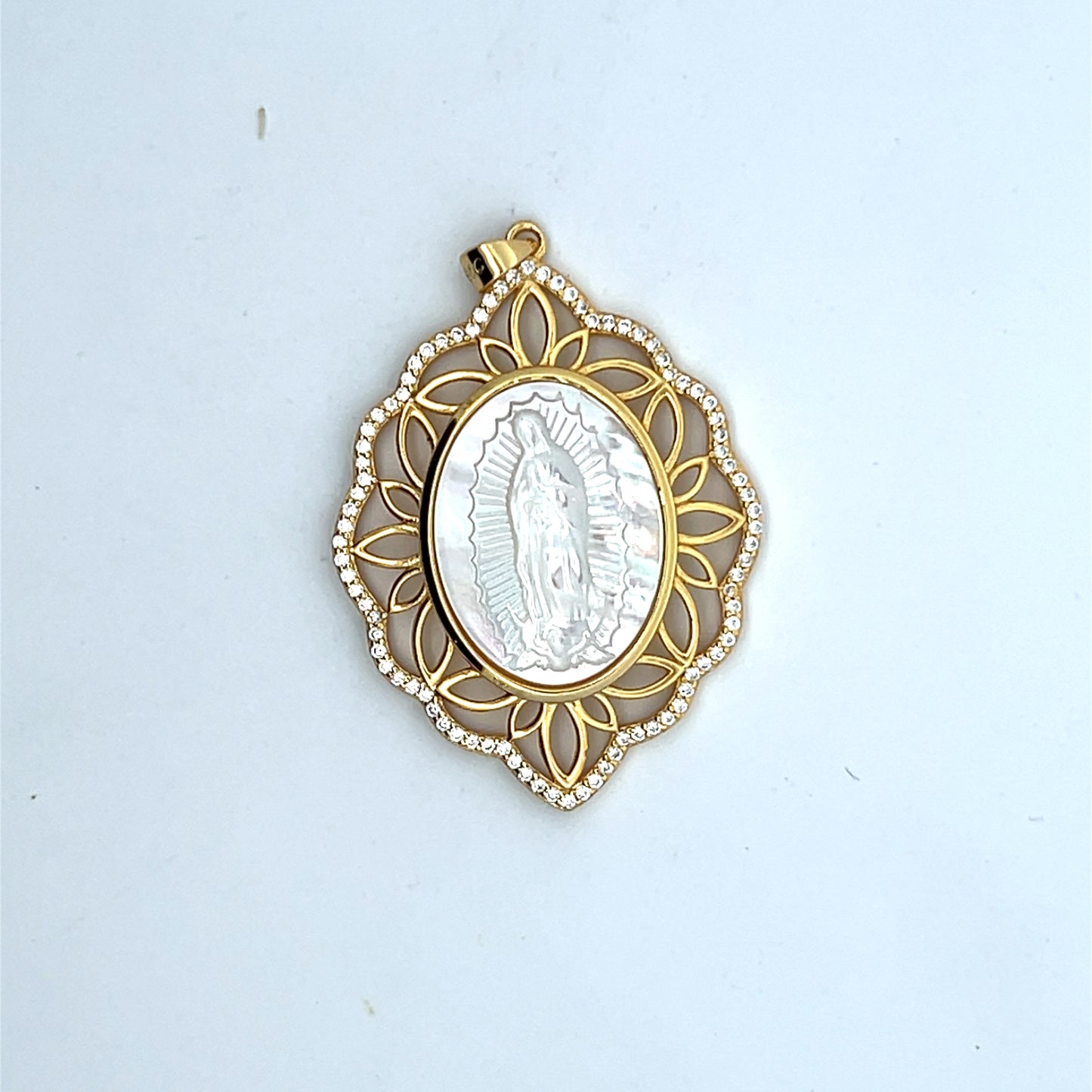 BIG NACAR MEDALLION WITH BIG VINTAGE HALO