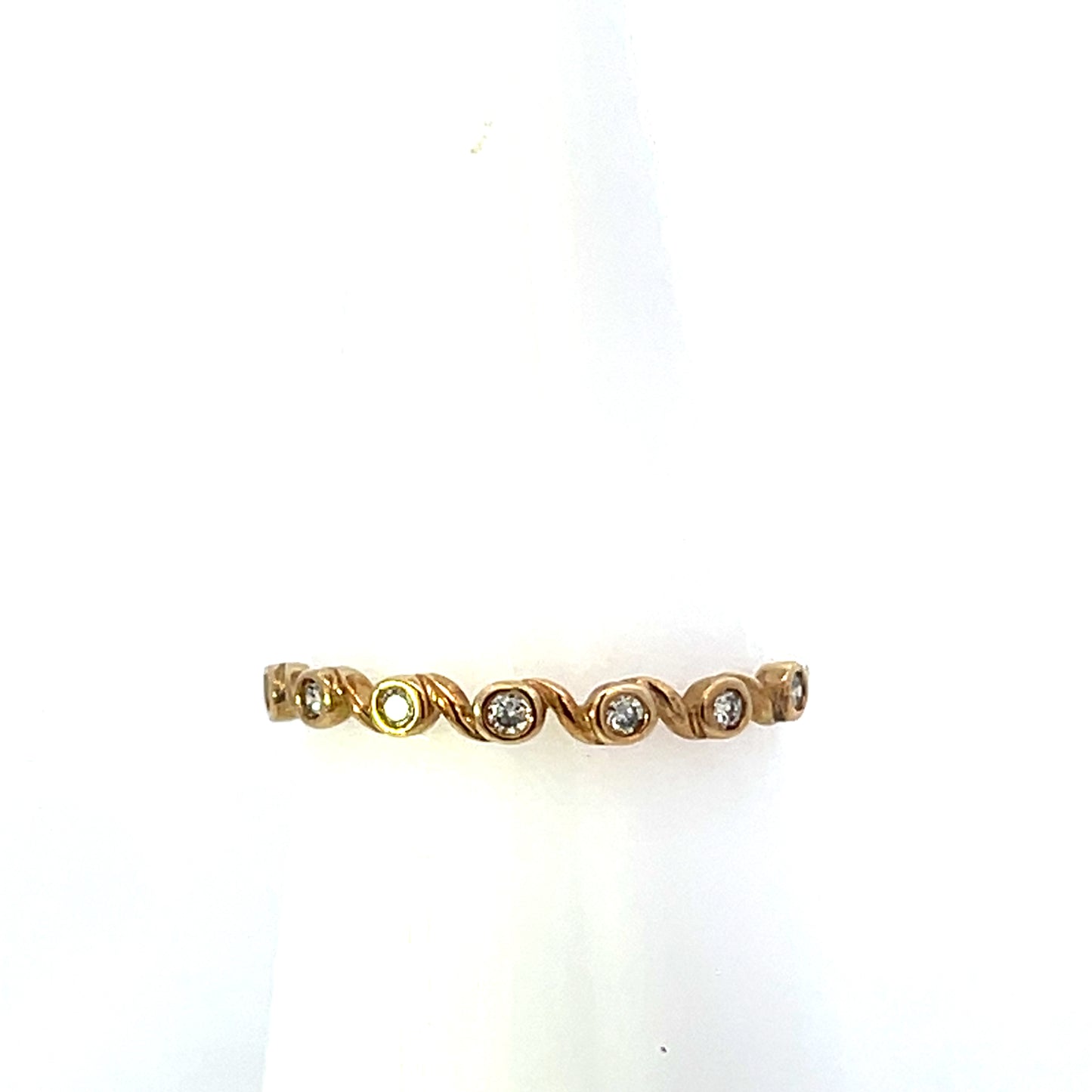 10K TWISTED BAND WITH 7 DIAMONDS