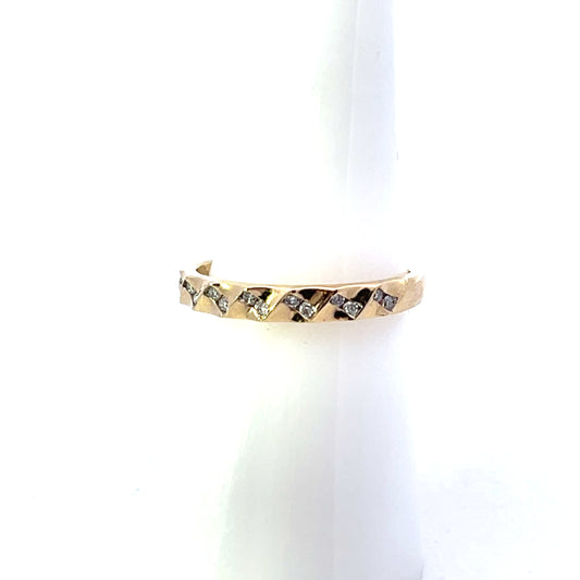 10K YG D-0.10CTW ZIGZAG WAVY DIAMOND RING