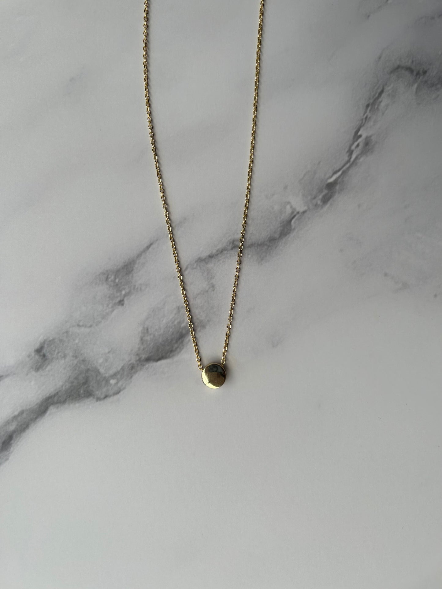 SINGLE SOLID COIN SMALL NECKLACE