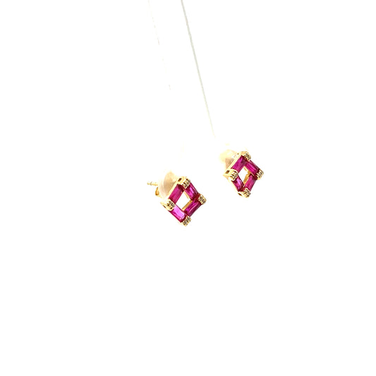 BAGUETTE SQUARE STUDS RED SGP