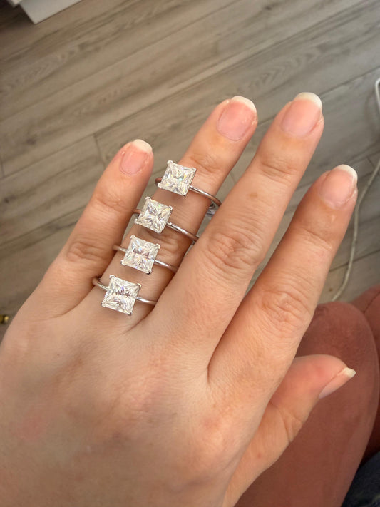 PRINCESS CUT SOLITAIRE ENGAGEMENT RING WITH MOSANITE SILVER