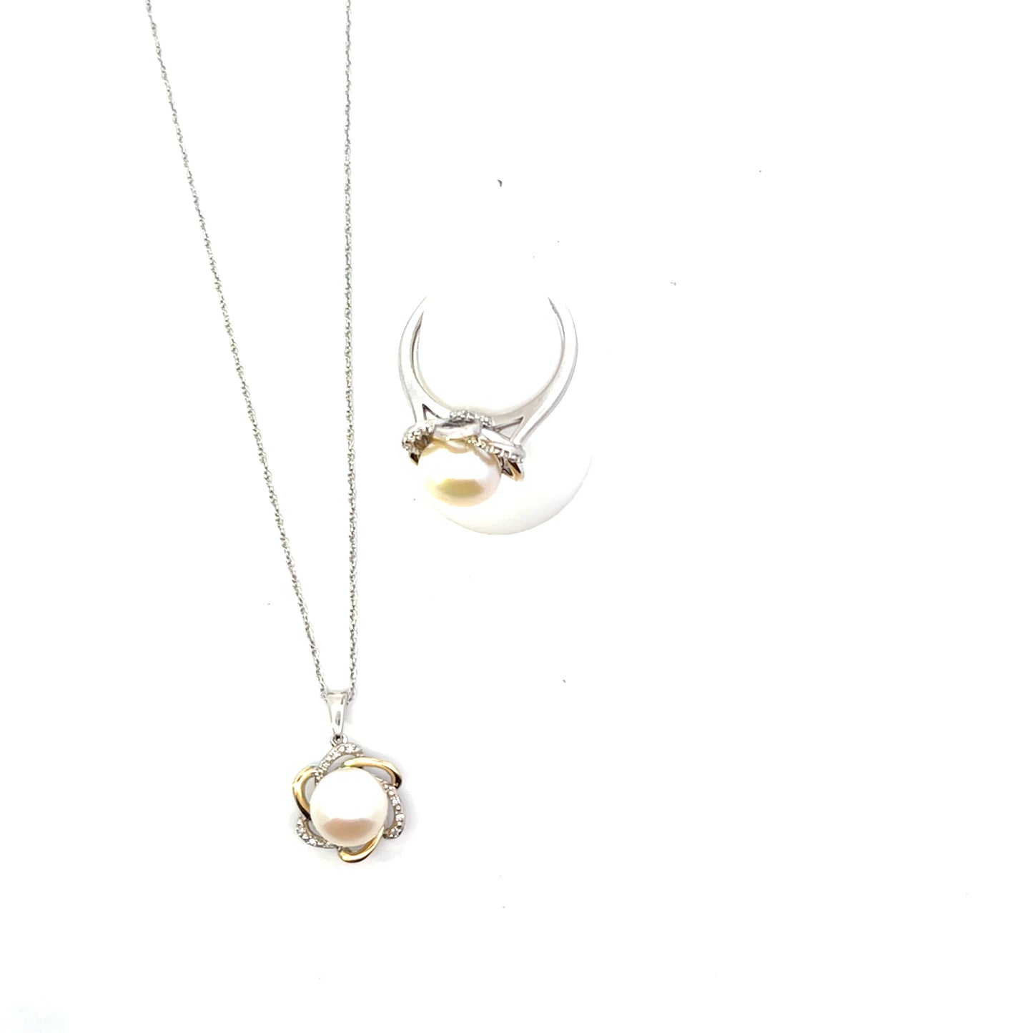 NATURAL DIAMOND FLOWER PEARL NECKLACE AND RING SET (7)
