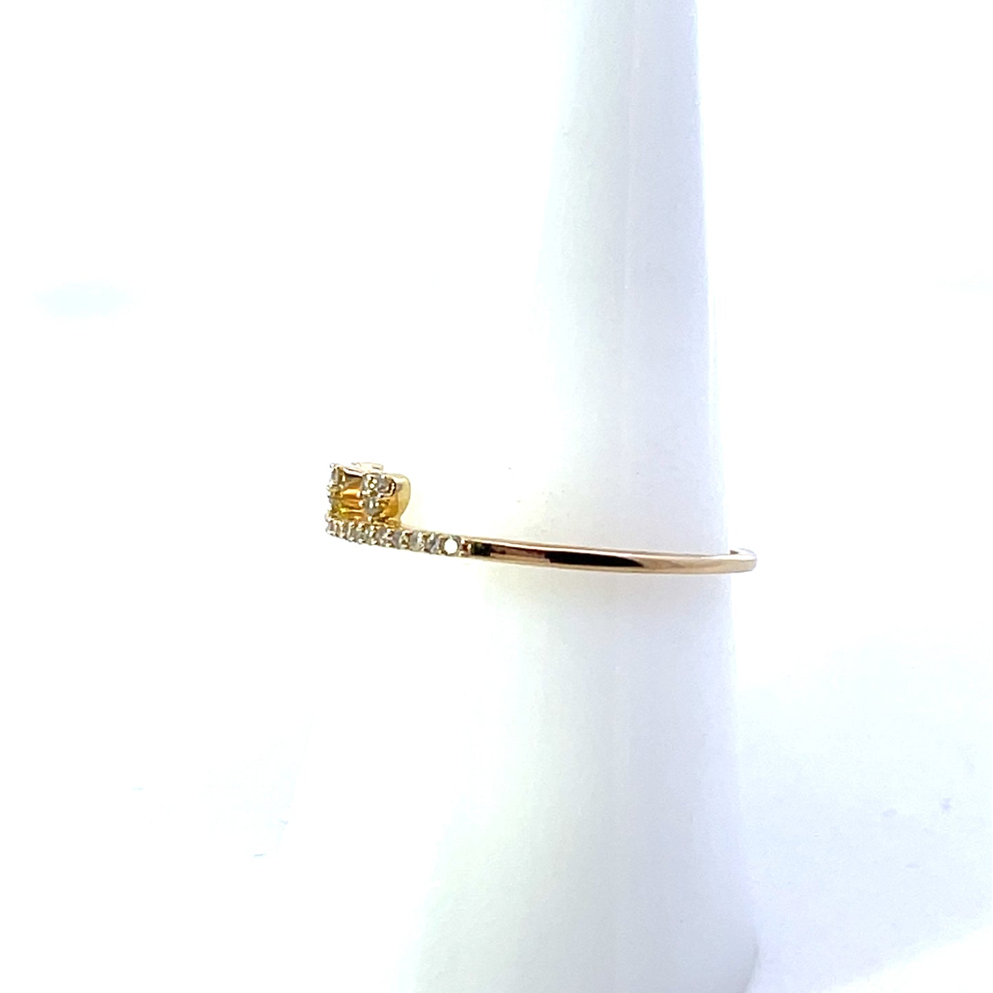 10K YG D-0.12CTW DIAMOND AND 3 ACCENT RING BAND
