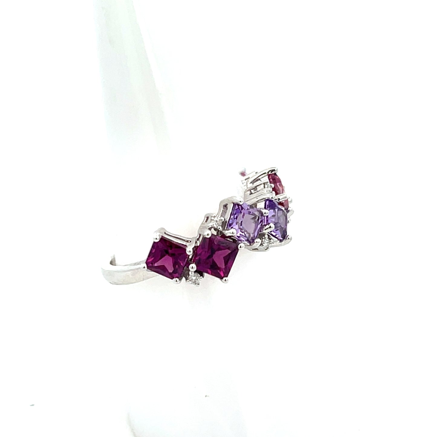 MULTIPLE PRINCESS CUT PINK TOPAZ AMETHYST AND RHODOLITE GARNET WITH DIAMOND ACCENT RING (SIZE7)