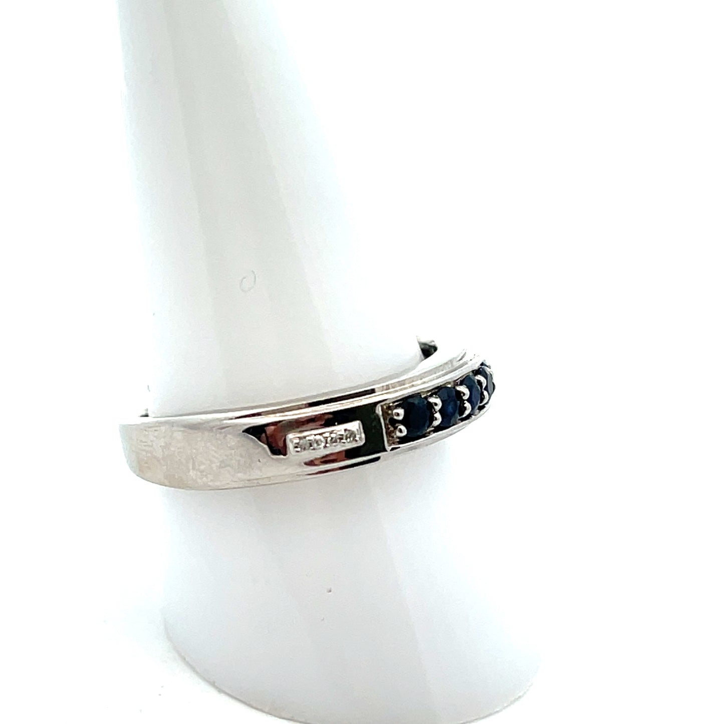 3MM SAPPHIRE AND DIAMOND ACCENT MENS RING BAND (SIZE 10.5)