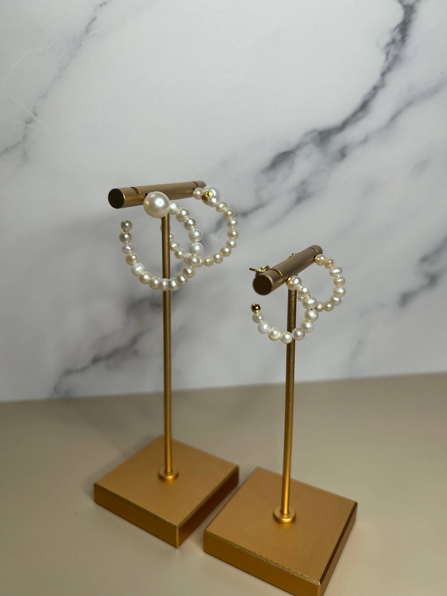 ALL AROUND PEARL HOOPS SMALL
