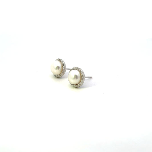 MEDIUM NATURAL PEARL WITH HALO SILVER