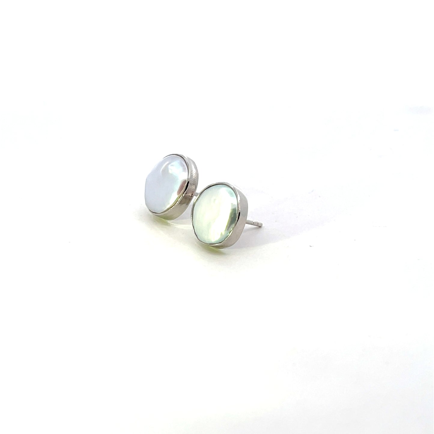 BARROQUE PEARL ROUND STUD SILVER