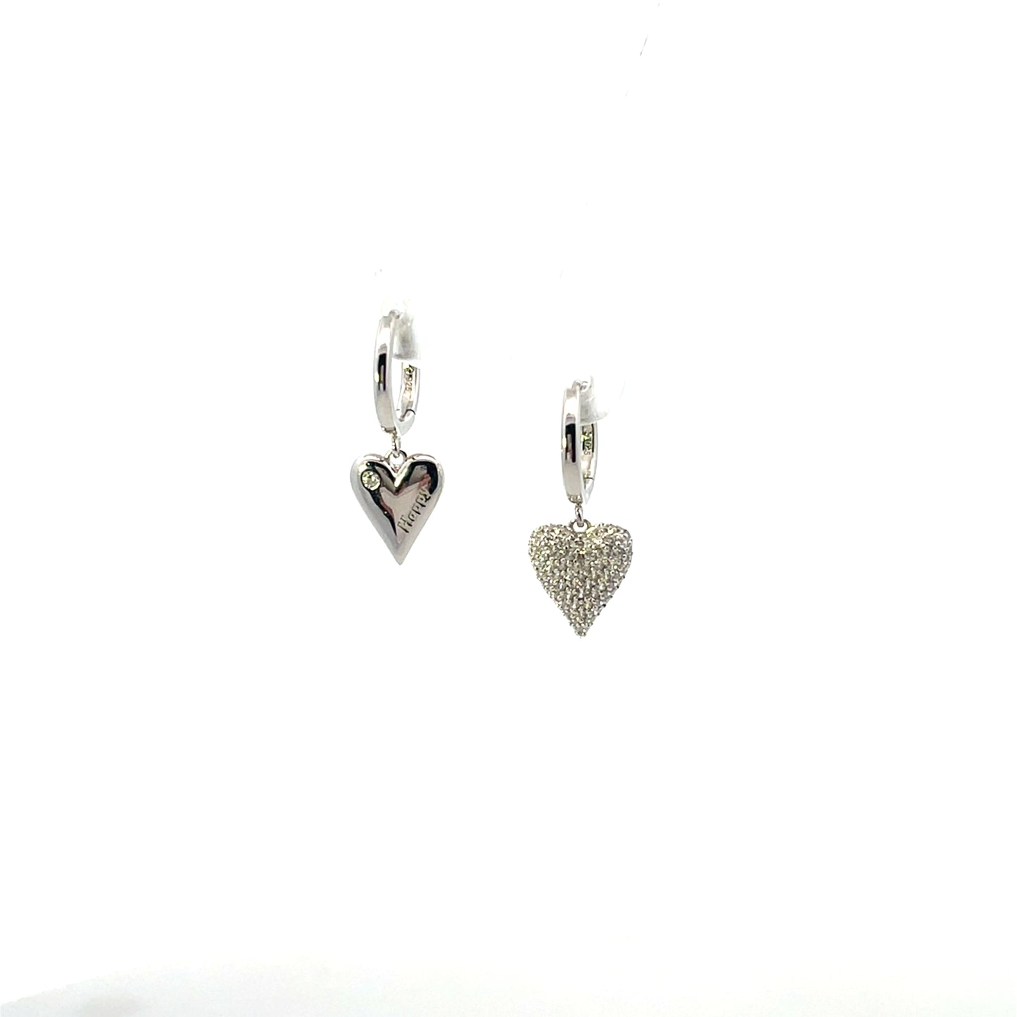 HOOPS WITH HEART CHARM ASYMETRICAL SILVER