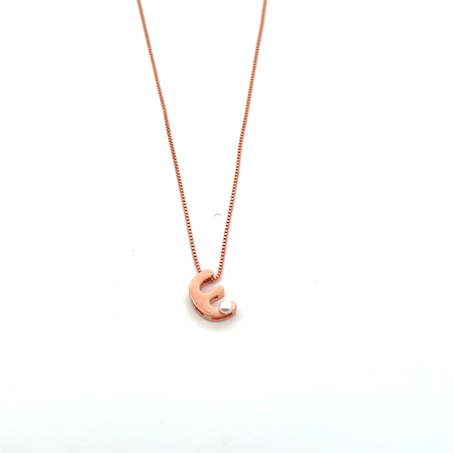 LETTER NECKLACE WITH MINI PEARL ROSEGOLD