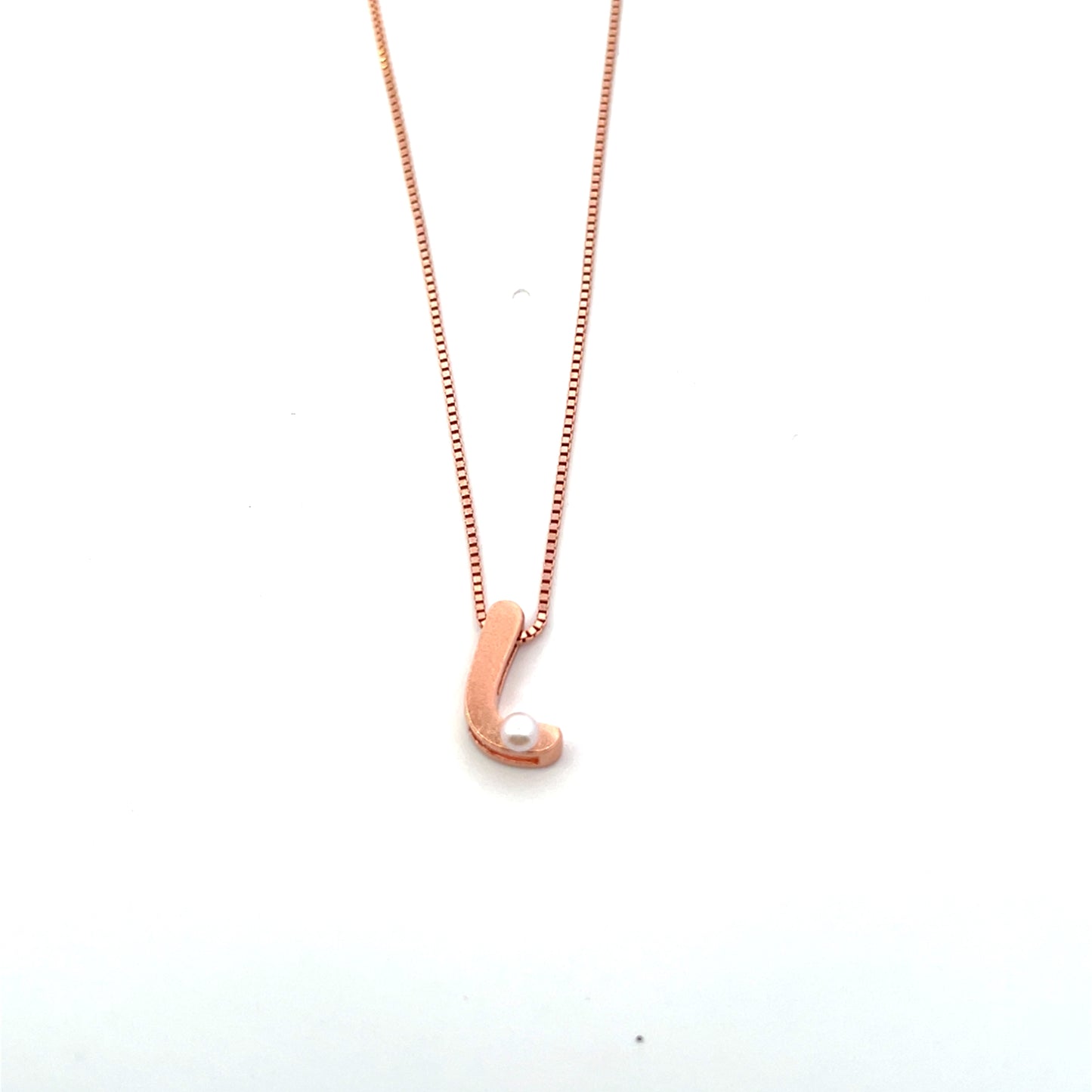 LETTER NECKLACE WITH MINI PEARL ROSEGOLD