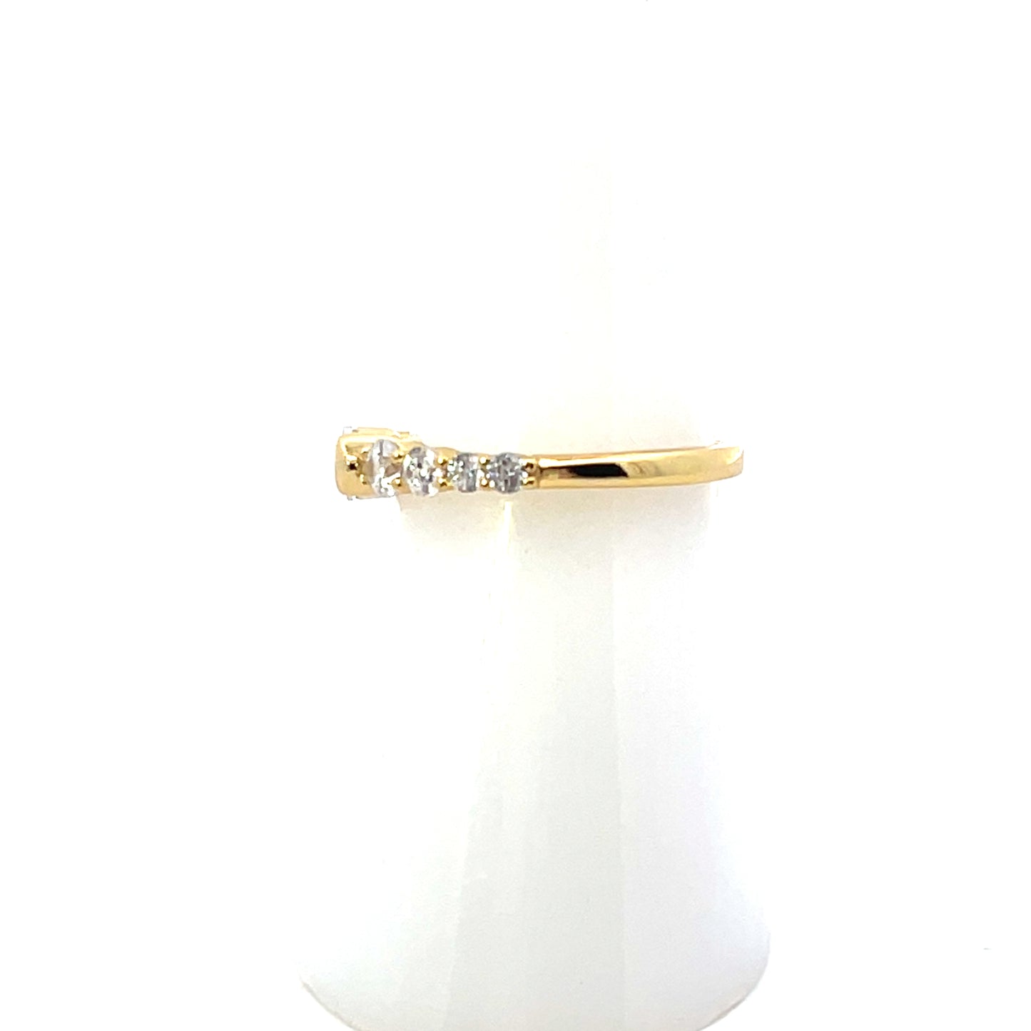 OVAL CLEAR CENTER STONE RING