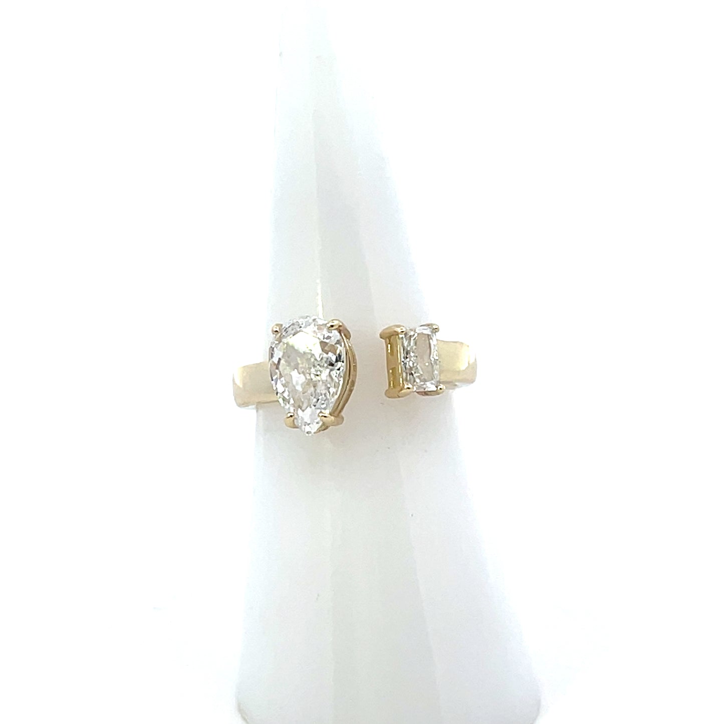 TU Y YO PEAR RECTANGLE RING