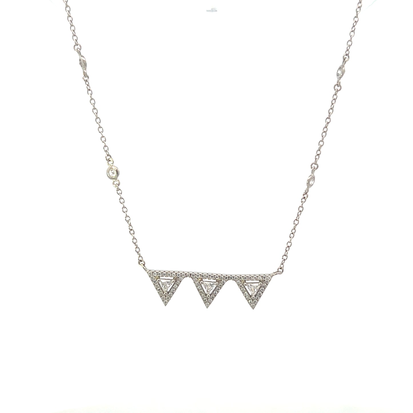 3-TRIANGLE WITH PAVE