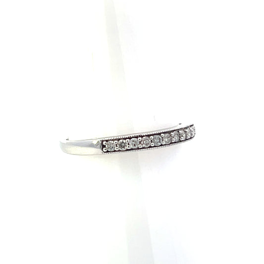 10K WHITE GOLD DIAMOND BAND WITH BEZEL 0.15CTW