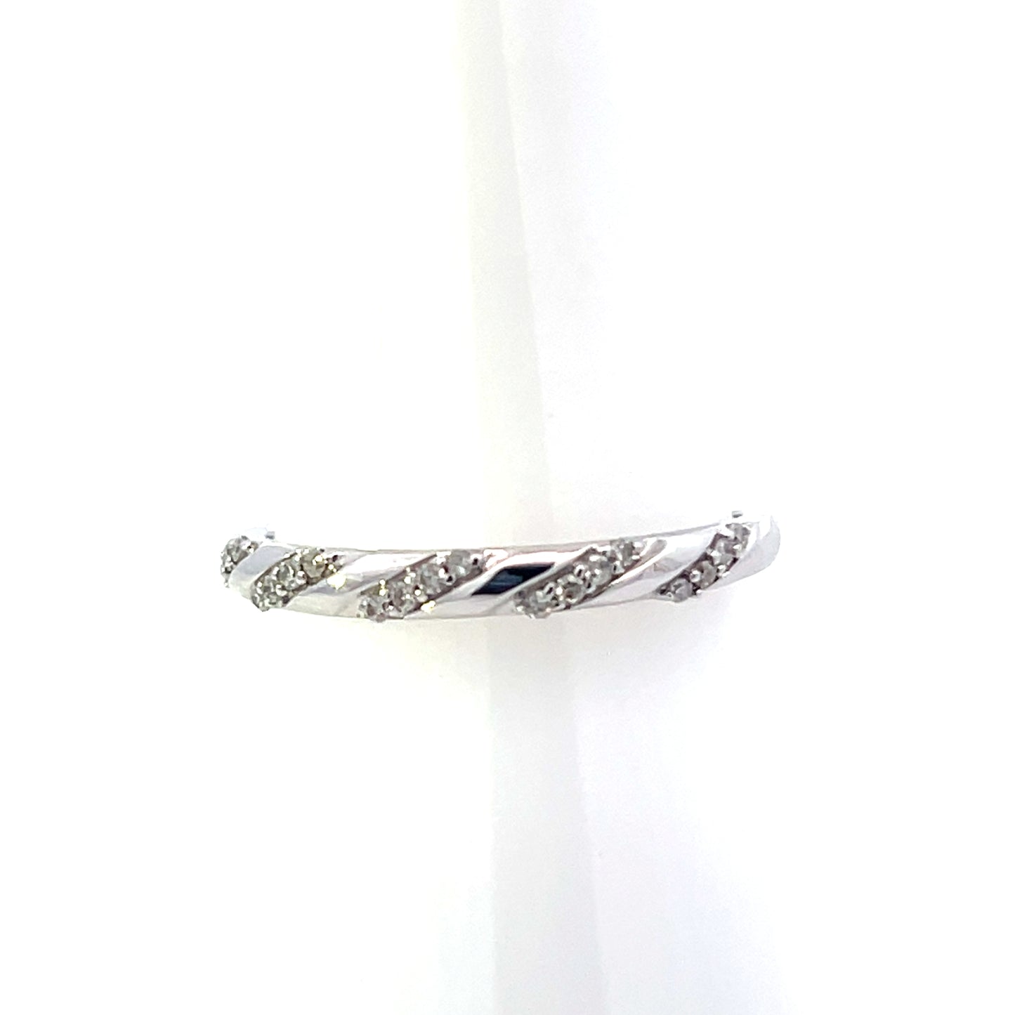 10K WHITE GOLD CANDYCANE WITH DIAMONDS