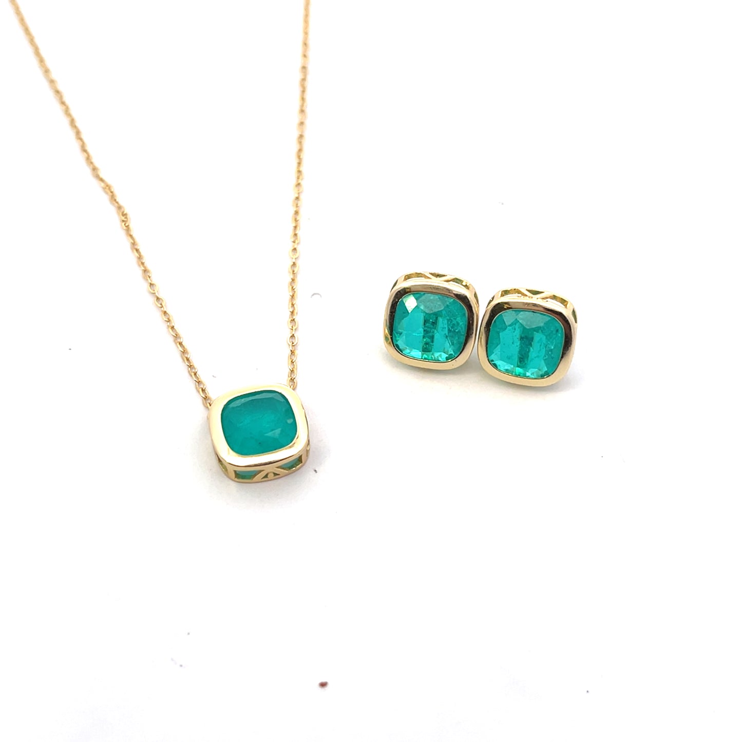 SQUARE WITH BEZEL EMERALD EARRINGS AND NECKLACE SGP