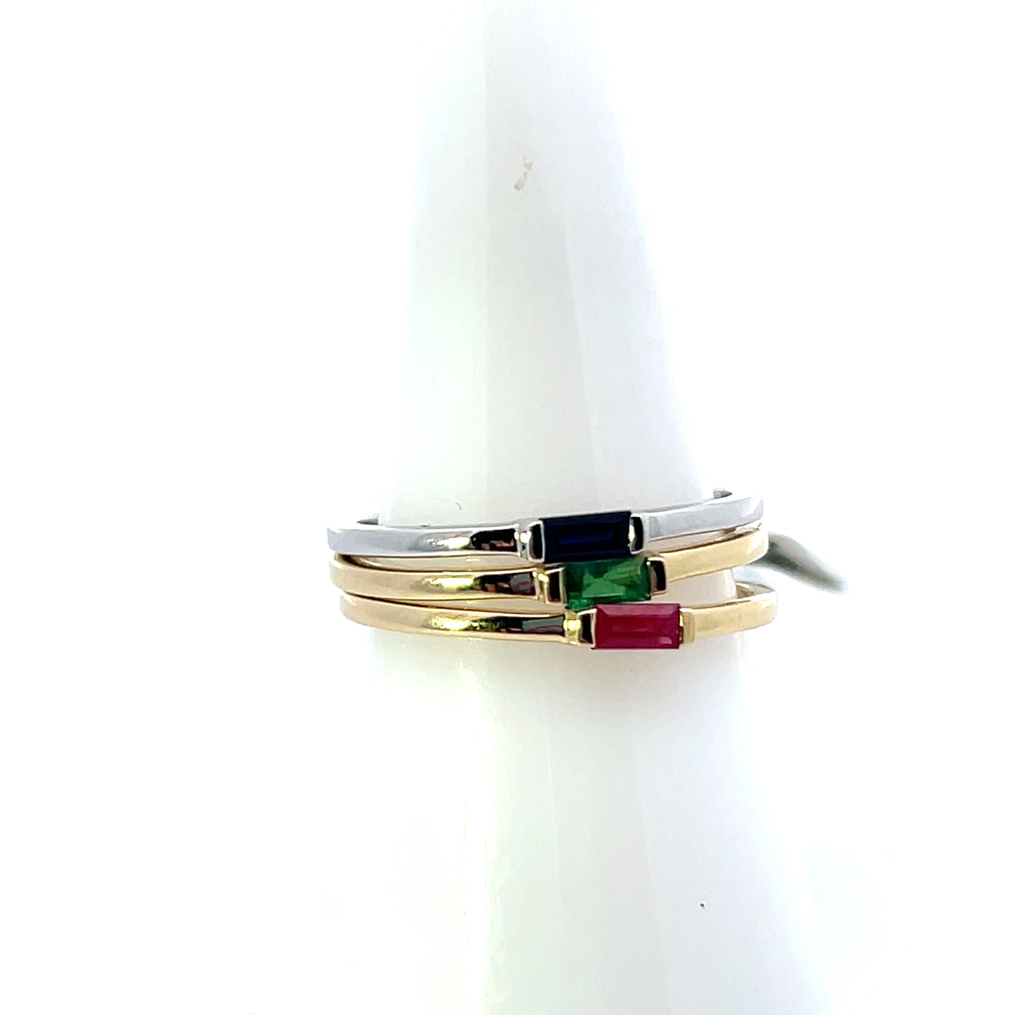 10K SINGLE SAPPHIRE BAND